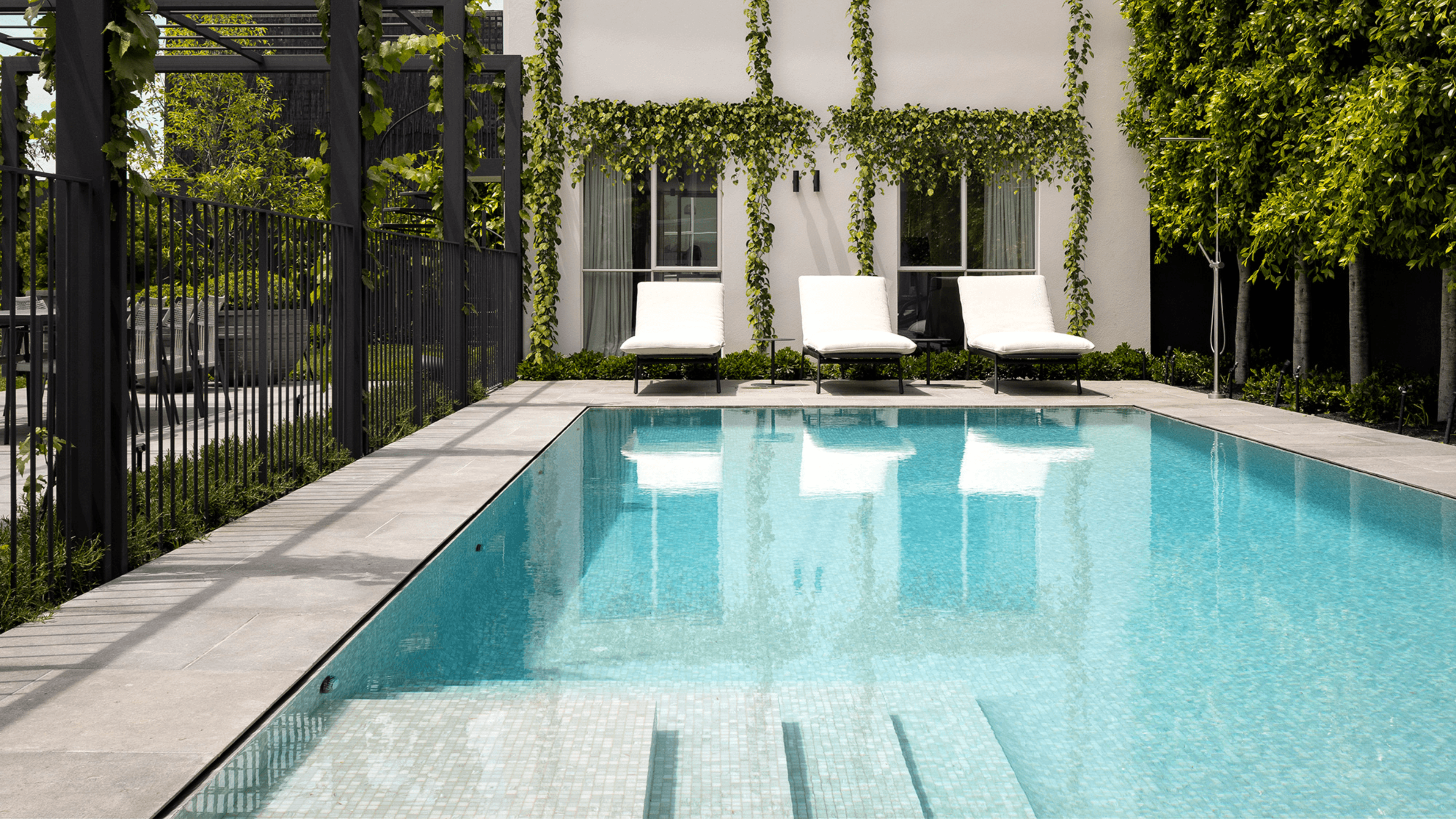 Glass Mosaic Pool Tile 1