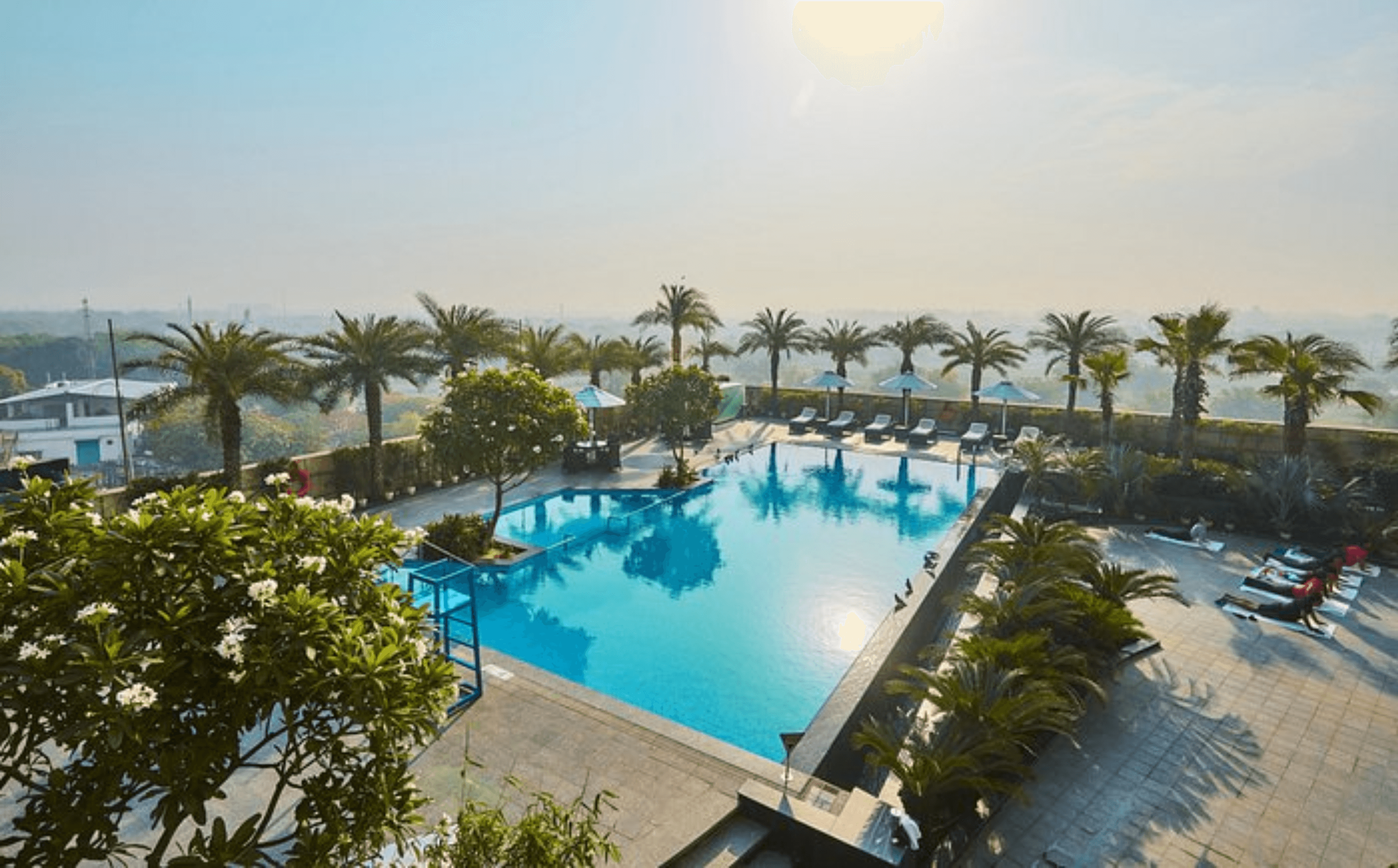 Skyline Splendor: Redefining the Urban Pool Experience